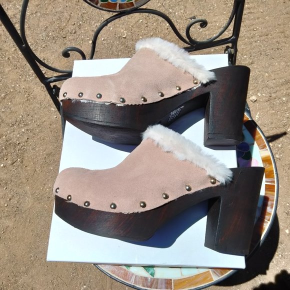 CHARLES DAVID Faux Fur Trim Studded Mules Clogs Taupe Suede NOS EU Size 39 - Picture 4 of 10